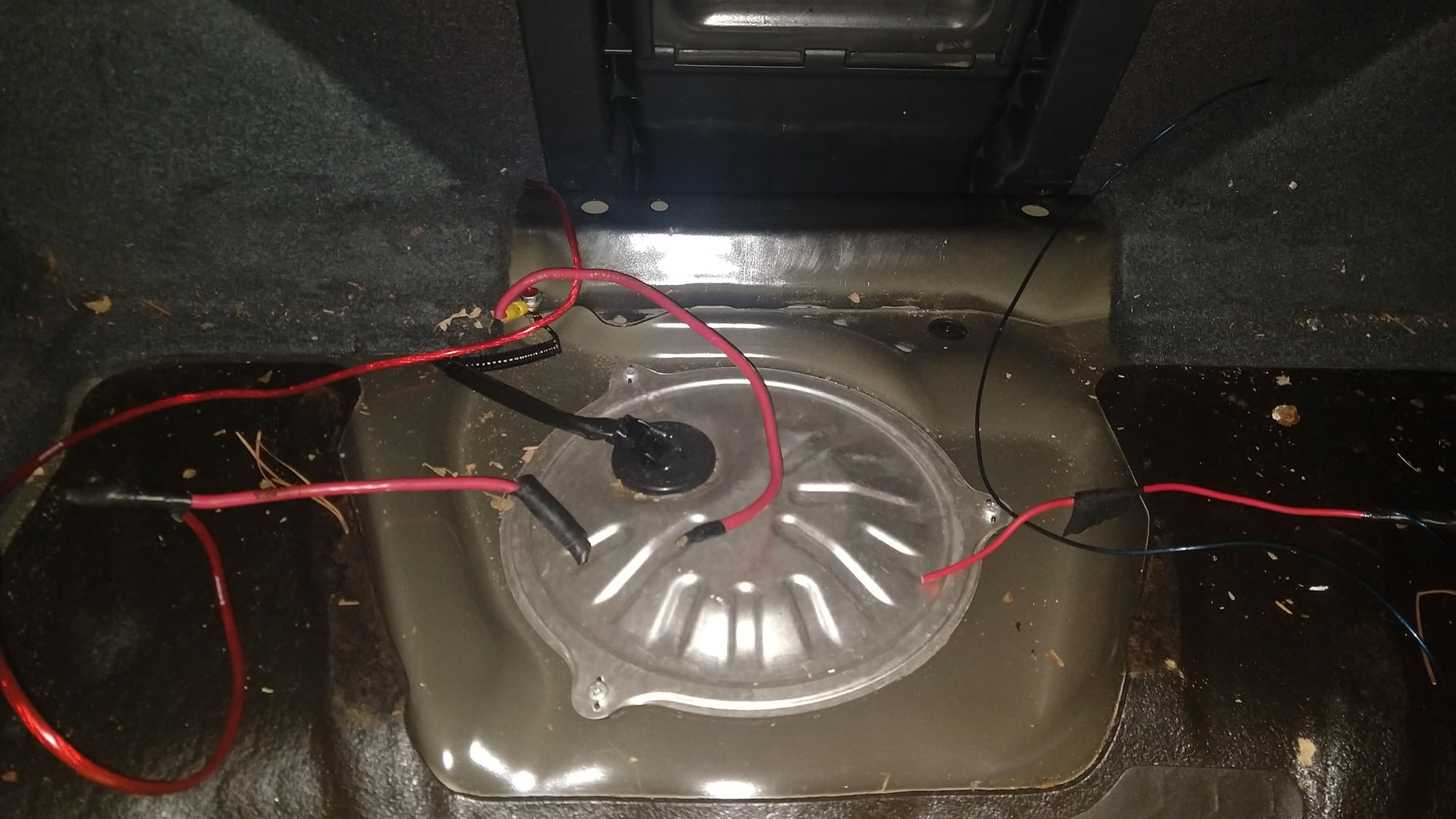 Subwoofer of Acura TL 2006, doesn't have the connector - AcuraZine
