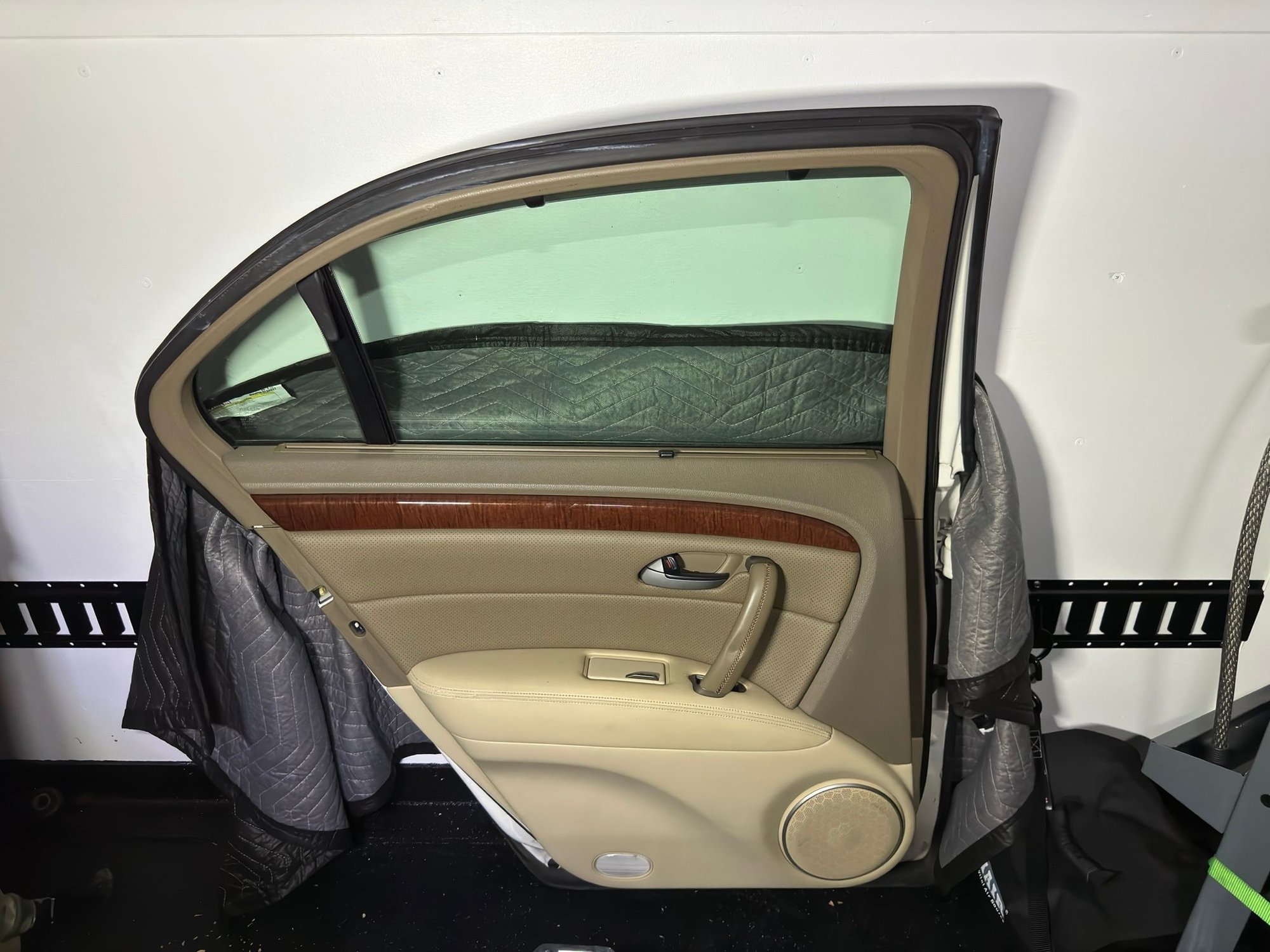 2006 Acura RL - LR DOOR COMPLETE - Accessories - $150 - Katy, TX 77494, United States