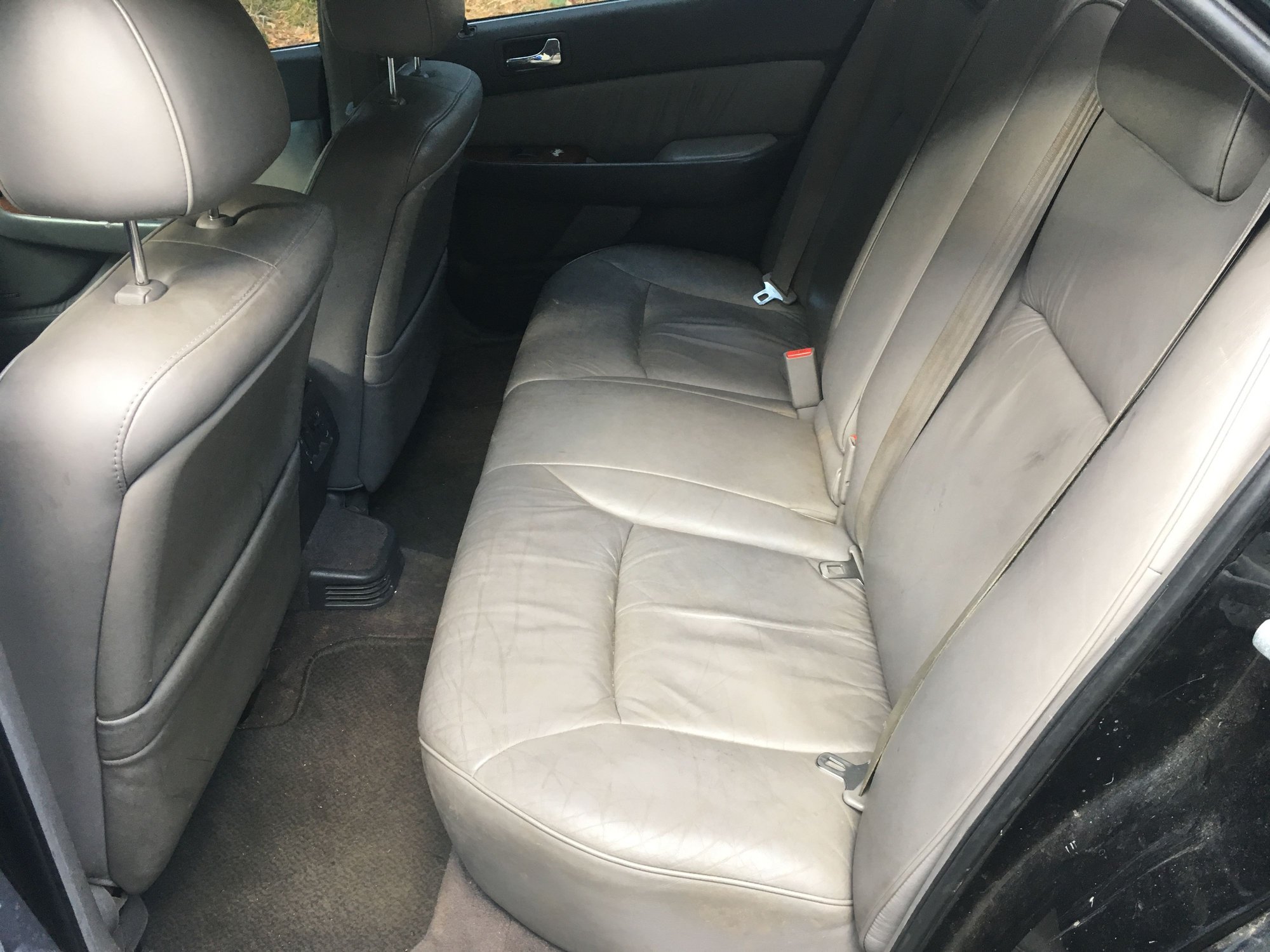 1998 Acura RL - FS: 1998 Acura 3.5 RL in Connecticut  *SALVAGE TITLE* - Used - VIN JH4KA9646WC008730 - 203,222 Miles - 6 cyl - 2WD - Automatic - Sedan - Black - Fairfield, CT 06824, United States