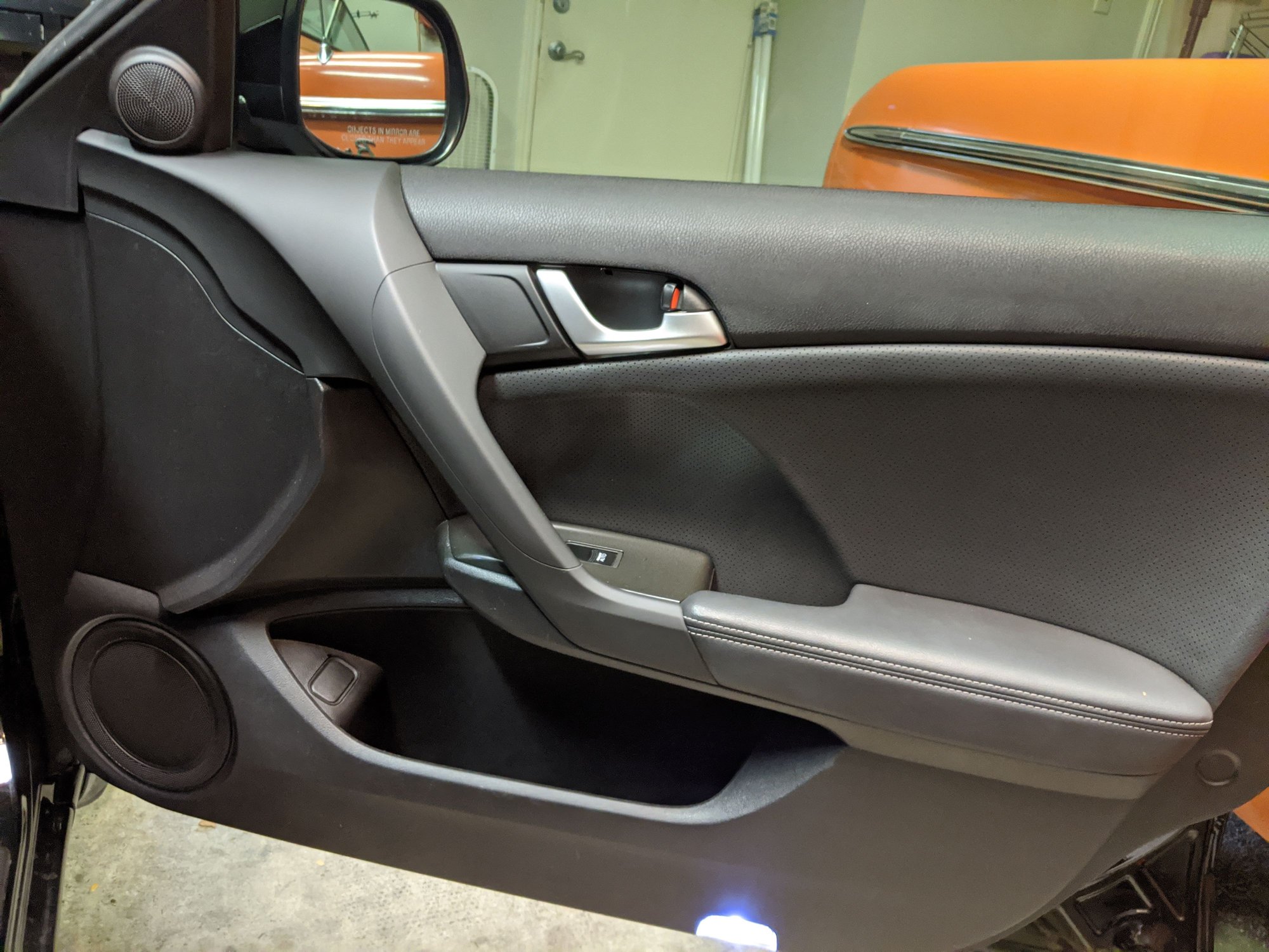 2011 Acura TSX - SOLD: 2011 Acura TSX Sport Wagon FWD with Technology Package, Austin TX - Used - VIN JH4CW2H63BC002521 - 99,805 Miles - 4 cyl - 2WD - Automatic - Wagon - Black - Austin, TX 78731, United States