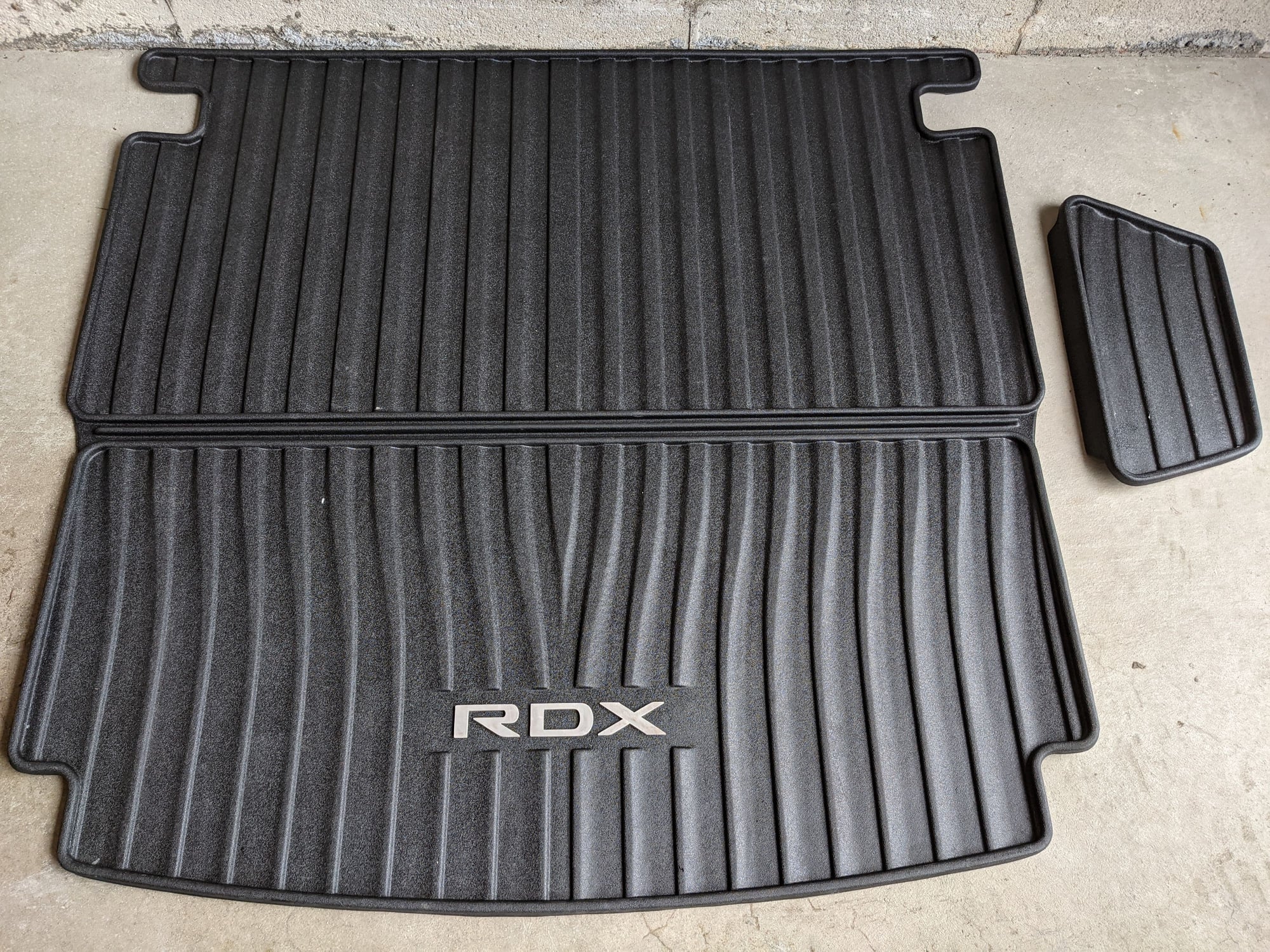 Interior/Upholstery - FS: 2019 - 2021 Acura RDX All-season floor and cargo mats (OEM) - Used - 2019 to 2021 Acura RDX - Kitchener, ON N2R0A7, Canada