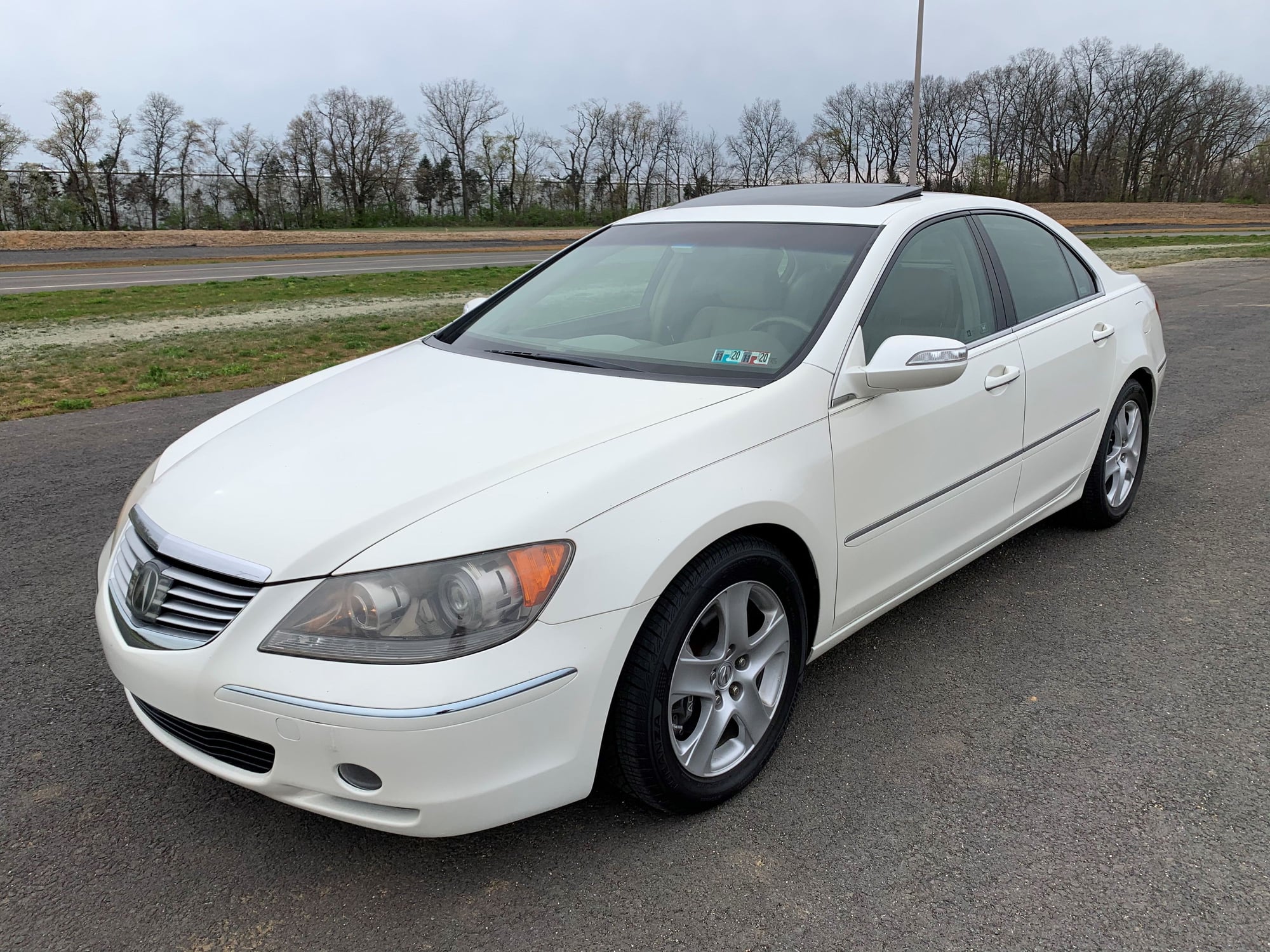 2006 Acura RL - FS: 2006 Acura RL Technology For Sale (Eastern, Pennsylvania) - Used - VIN JH4KB16586C005819 - 189,000 Miles - 6 cyl - AWD - Automatic - Sedan - White - Orefield, PA 18069, United States