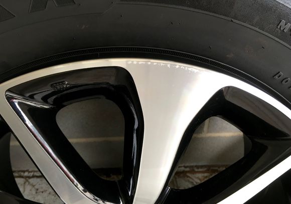Wheel/Tire #4 Scratches