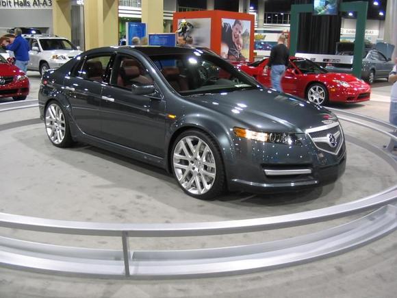 tl front corner 2004 atlanta autoshow