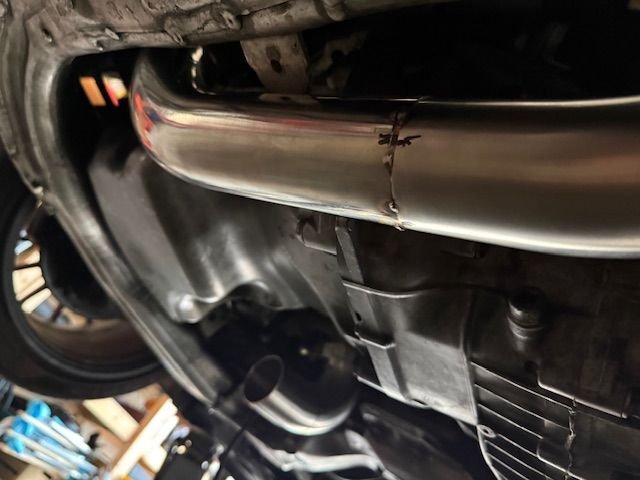 The front head just goes down the straight right towards the transmission.