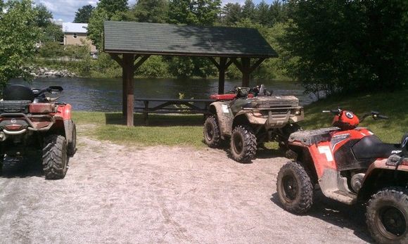 Rest stop by Kennebec River