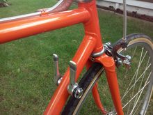 Shift Levers:  Suntour SL-IP00-B.   Used in common with both the Superbe Pro and Sprint series indexed derailleurs.  These can do Friction, 6-S Indexed or 7-S Indexed.  |  Notice front and rear brake calipers are recessed bolt mounts.