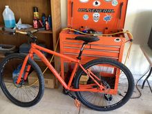 Going to put my frame bags on this basic bike. The cruiser you know around the campground or a beer run. Basic fun hogging. 