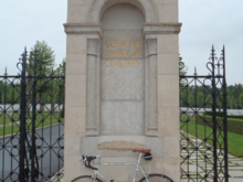 Every Marine knows Belleau Wood and our Aisne Marne American Cemetery which is right beside the battlefield.  Less are aware of the Oise Aisne American Cemetery, just down the road from Belleau... many a fallen Marine was laid to rest here.  If you are in the area it's worth a stop.  