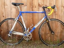 "Turn of the Century" Colnago Aluminum Reflex Dream.
Columbus Altec2 Pro shaped aluminum tubing and mostly Campy Chorus 10sp components.
Famous for developing cracks in the frame tubes.