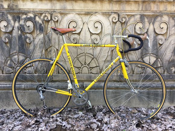 I like this backdrop.  Should photo every bike somewhere along this guy’s sound barrier ‘fence’.  Got a few others there but not all
