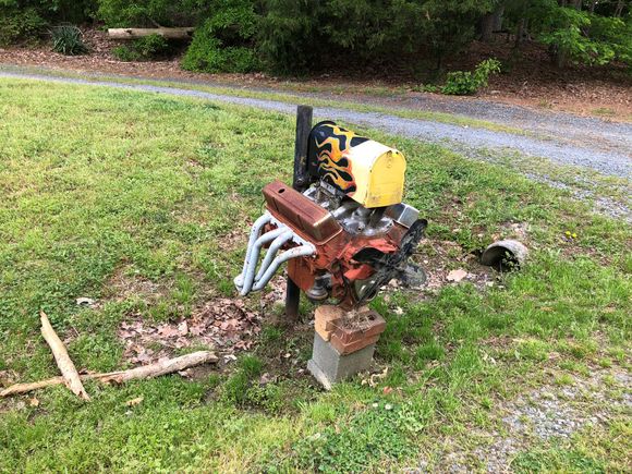 The most unusual mail post I’ve seen out riding. Wonder if these are available via Amazon???