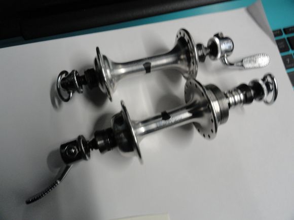 28 hole low flange set