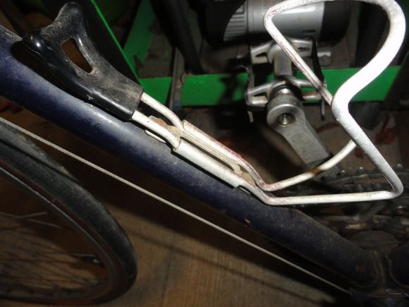 One bottle cage so not a bike from 1980's.