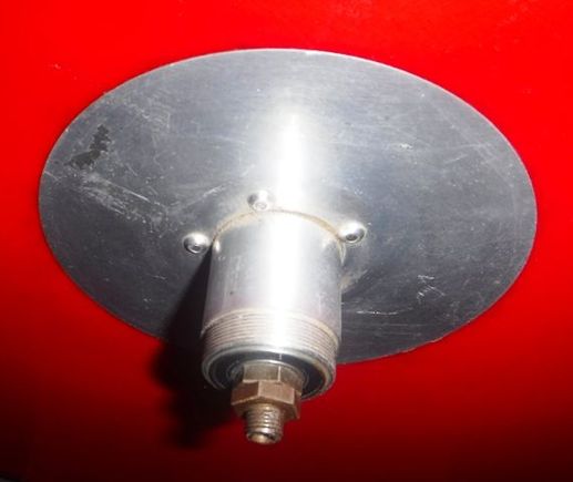 Long side. Threading a freewheel on here would mean it would  stick out well past the end of axle