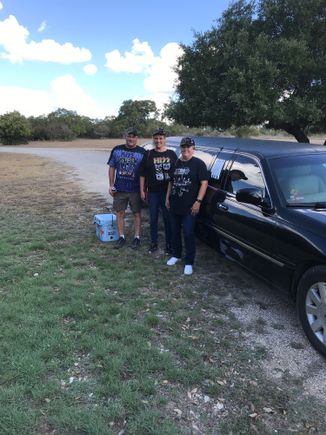 2019 sold out KISS concert San Antonio. Local cheap limo service perfect for going to a concert. Better than FRIKIN driving lol . 