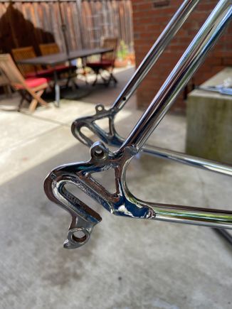 Looks like a Campagnolo dropout but does not say Campagnolo so likely an imitation. 