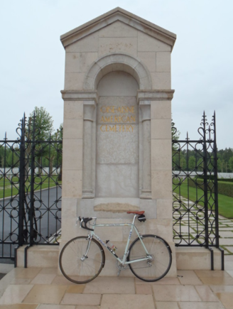 Every Marine knows Belleau Wood and our Aisne Marne American Cemetery which is right beside the battlefield.  Less are aware of the Oise Aisne American Cemetery, just down the road from Belleau... many a fallen Marine was laid to rest here.  If you are in the area it's worth a stop.  