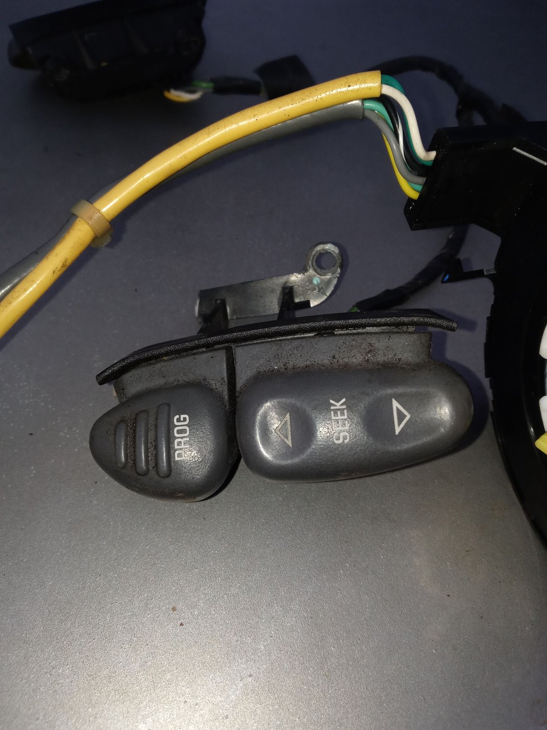 LS LT SLE steering wheel radio controls. - Blazer Forum - Chevy Blazer