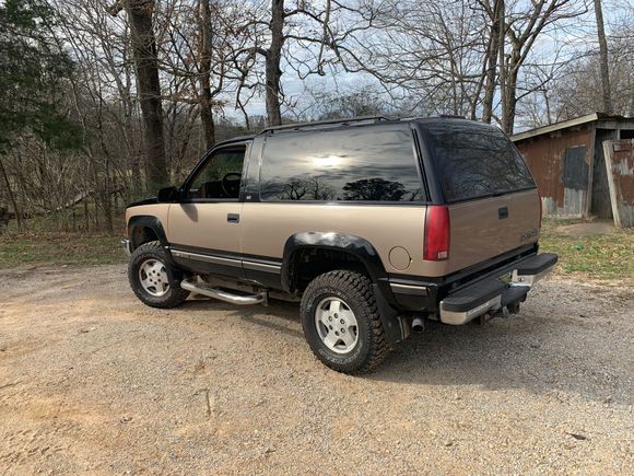 Here’s a pic of my 1994 K5 Blazer in Silverado trim with the 350ci. Is it possible to separate my searches and results from all the little s10 and trailblazer etc v6/4cyl vehicles?
True love after all these years🇺🇸❤️  
TIA 