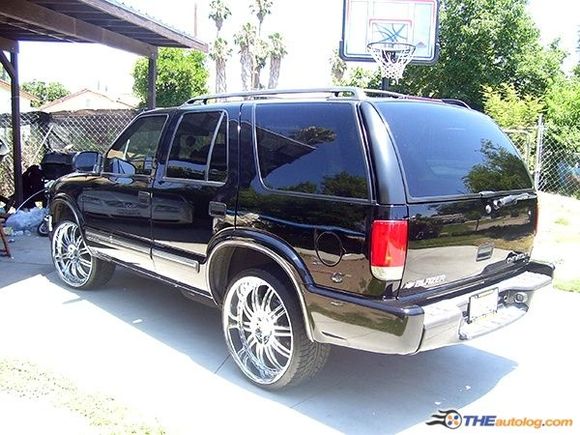 2000 Chevy Blazer LT 8138