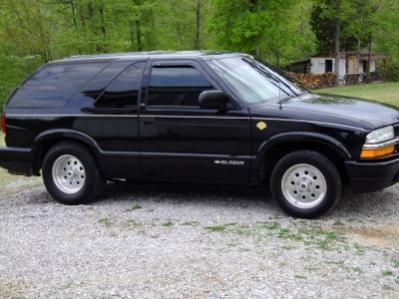 Drove it like this for 6 years as a daily driver, was still a 4.3 factory 5 speed then. Didn't own it 6 months and had the Belltech lowering components all the way around and the wheels and tires.
