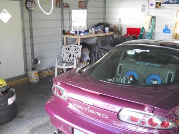 DSCN6629 (640x480)rwhp about max 400hp an 458tlbs but with the new engine its about torq ,the tank is real but not hooked up after irelized what is does to engine thoug the new engine would probley handle the 75 all the way to a 250 ,wich I would not want to try without many more updates rearend tracjtion bars next year headers too