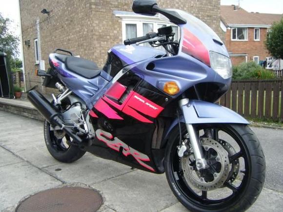 CBR 600 Pic 3