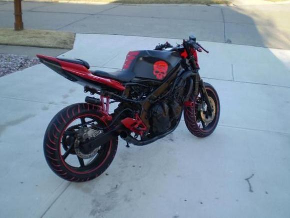 1994 CBR 600 F2 Streetfighter Project

Moto GP Shorty Exhaust
2007 Yamaha R6 tail conversion