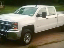 This is the new tow vehicle best truck chevy makes...imo