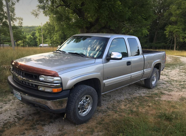 Recent addition 2000 Sivlerado LS 2500 6.0L - Joined forum cause I have lots of questions on trucks, they are very differrent then Jeeps :)