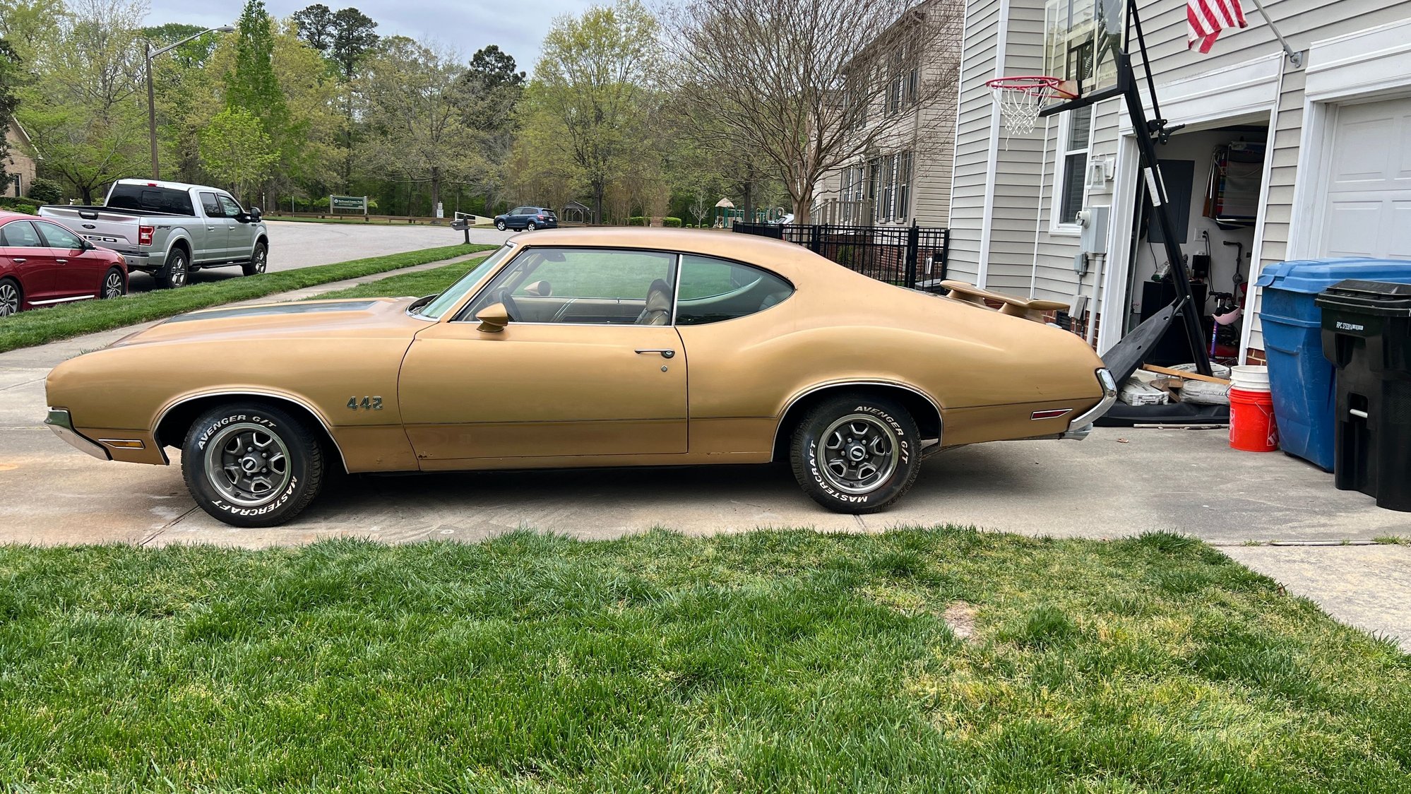 Driver�s Side of 1970 442