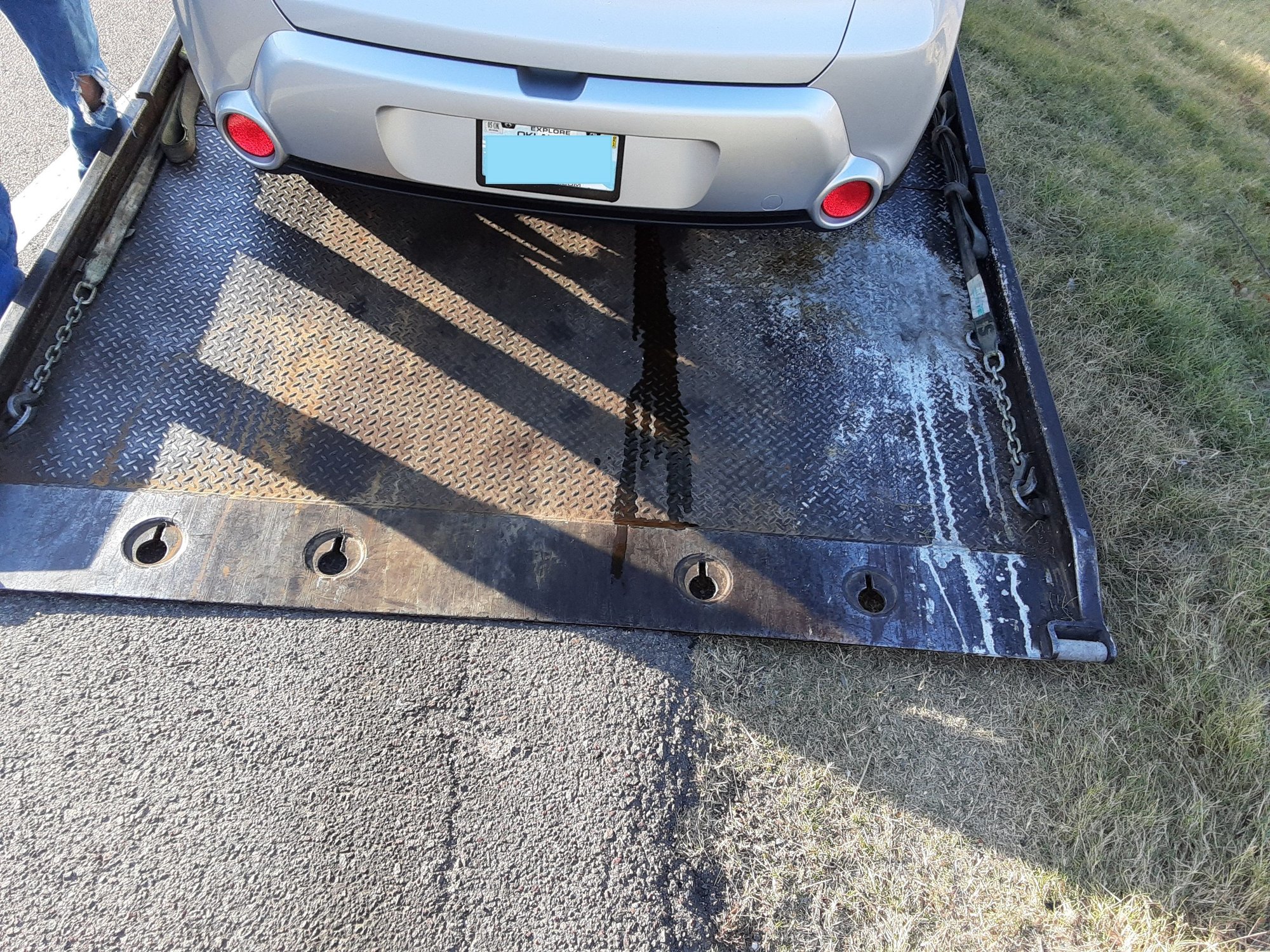 Tighten oil pan drain plug?