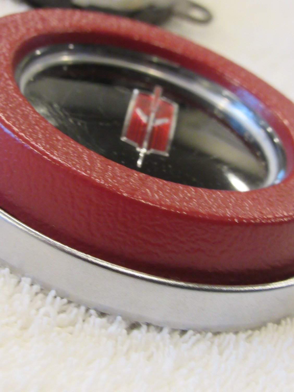 1968 Wood Wheel Horn Button Olds Cutlass 442