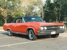 64 Olds Jetsar 88 ragtop
425 w/4 speed