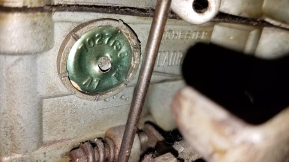 Carb 1 - Stamp on the green circle is 7027156.