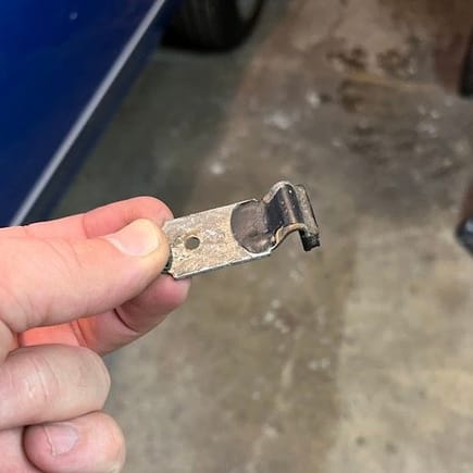 I labeled these clips "windshield" when I removed then 11 years ago.