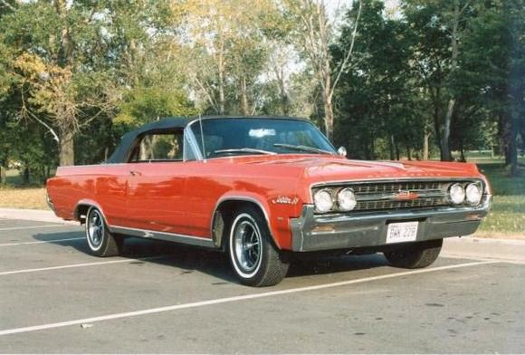 64 Olds Jetsar 88 ragtop
425 w/4 speed