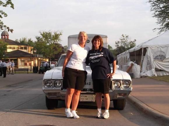 Johanna and Annette; the pace car crew.