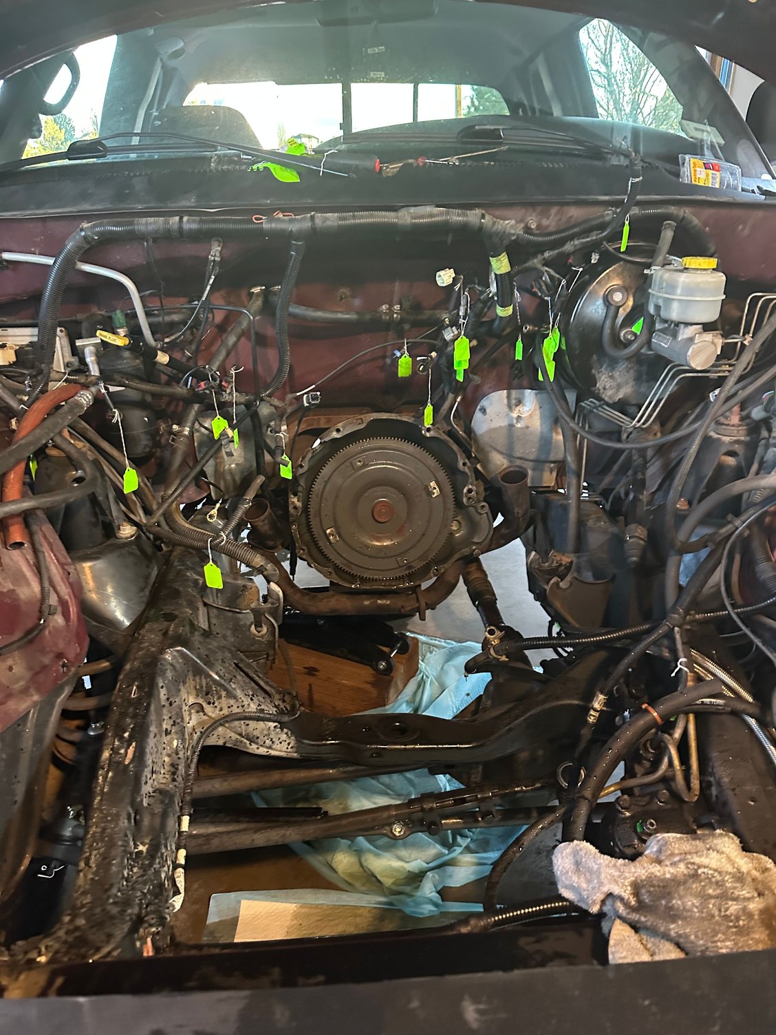 Engineless bay