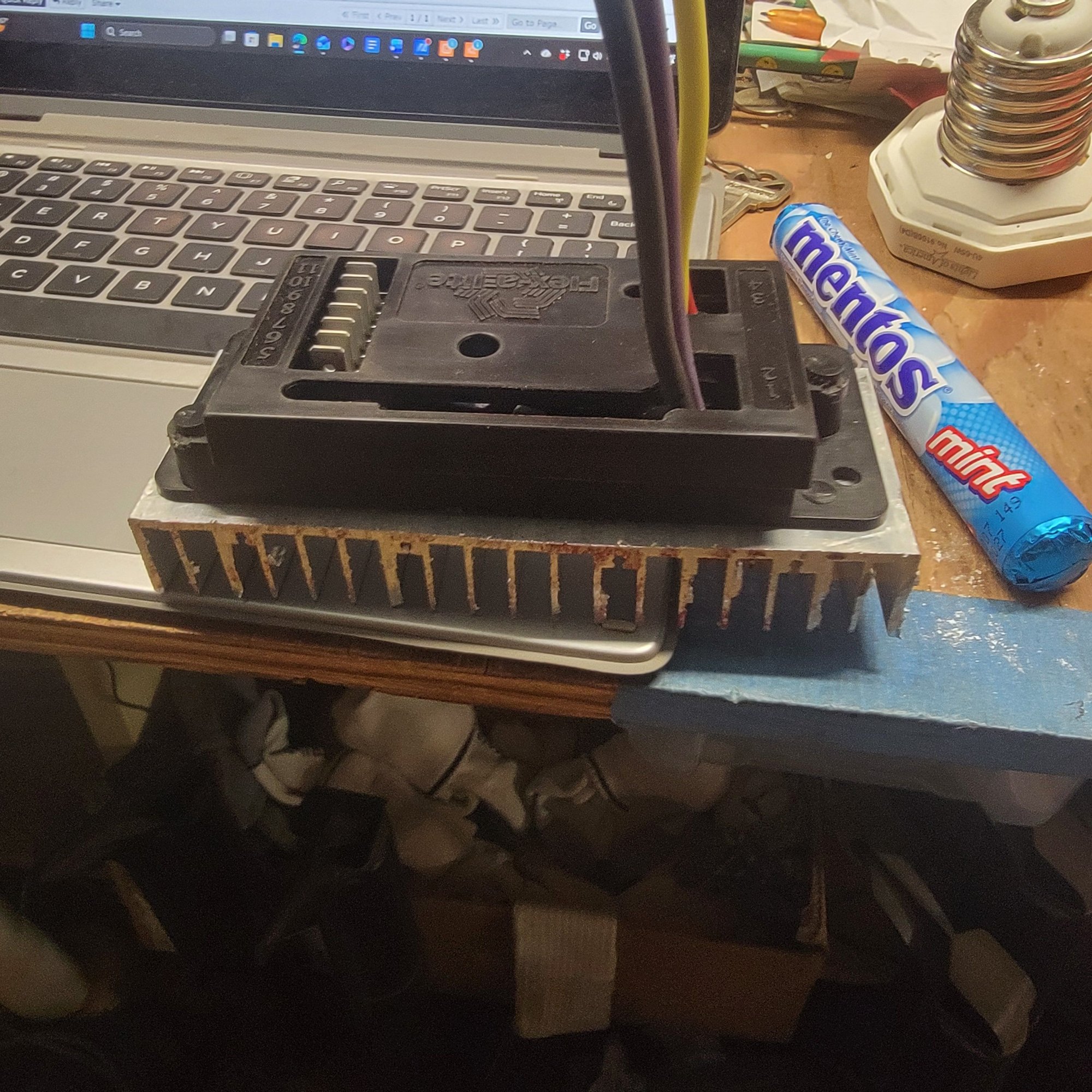 Dont have any glue yet, instead some heat transfer paste and bolt it together?