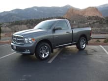 2009 5.7L Hemi Sport Ram, 3.92 LSD, factory Dual rear exhaust, 20&quot; rims, Console mounted shifter, buckets, 506W Alpine premium sound 7 speaker,Tow package.