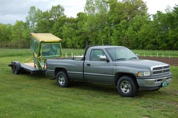 JD 4020 Cab off to the auction