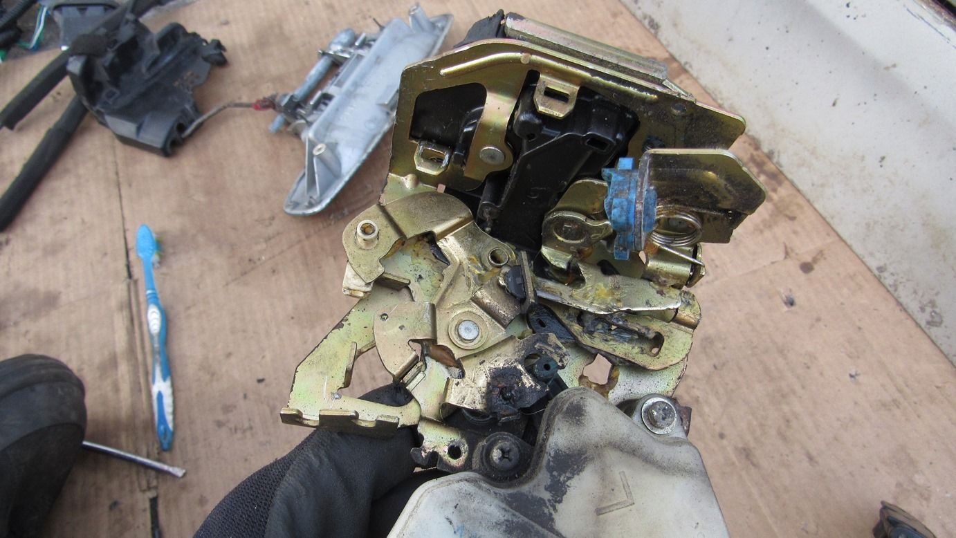 How Power Door Locks Work G35Driver Infiniti G35 & G37 Forum Discussion