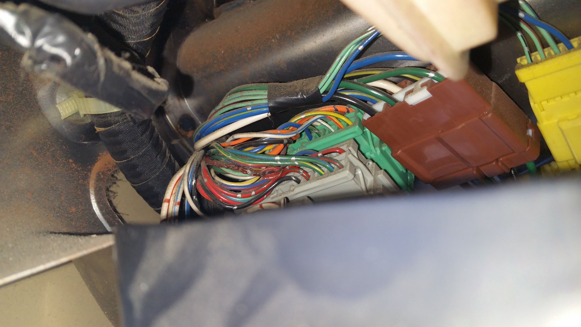 Parking lights stay on. Have to pull small light fuse to turn them off