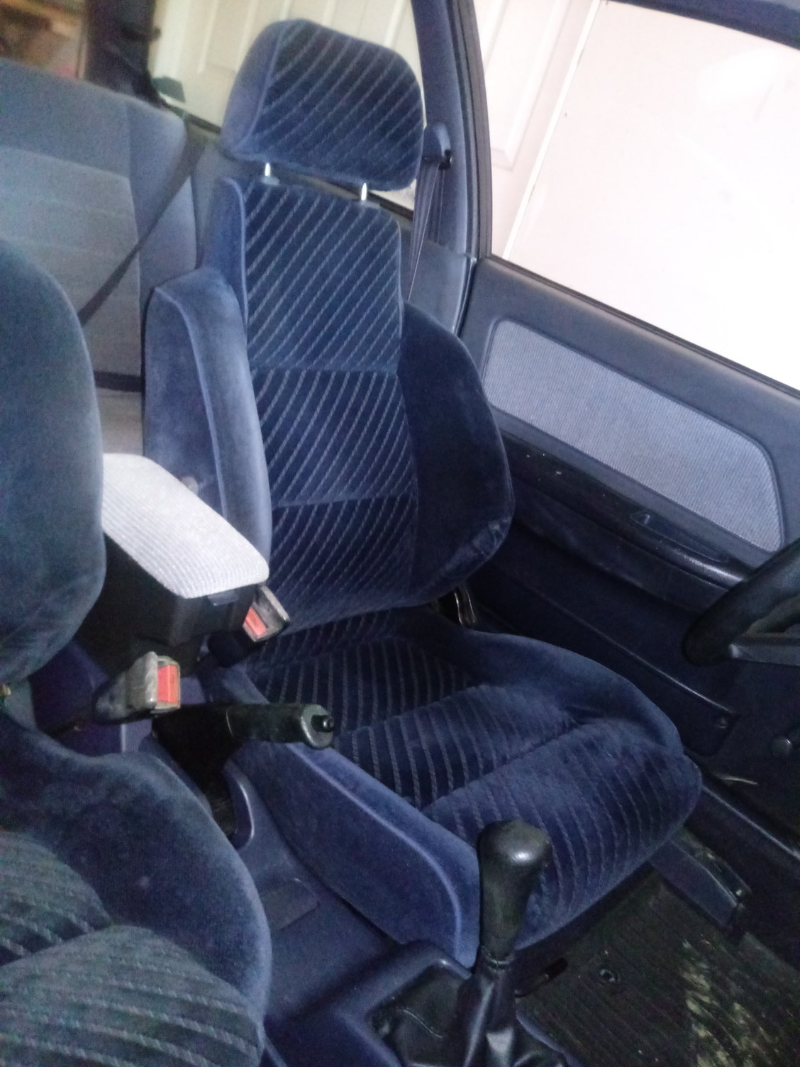 Third gen prelude seats in EF Hatchback - Honda-Tech - Honda Forum