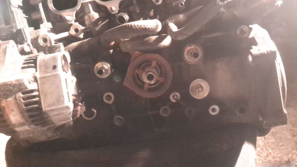 Catchcan fittings, stock pcv block (newfangled ruvber expansion plug test v0.1?) and sandwich.