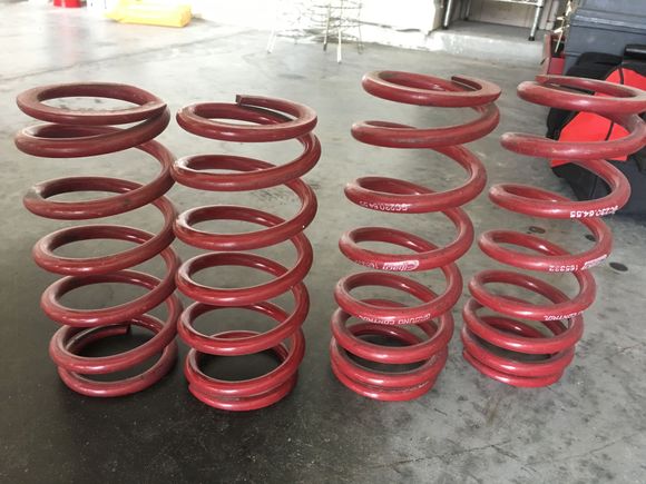 Eibach 250lb front/ 350lb rear. Used on 92-95 eg struts. 50$ obo shipped