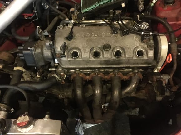 But I had this shitty header which fits just fine for some reason (it has bigger holes for the studs) also the stock manifold also still fits good. I think the aftermarket header fits because it has bigger holes for the studs to go into.