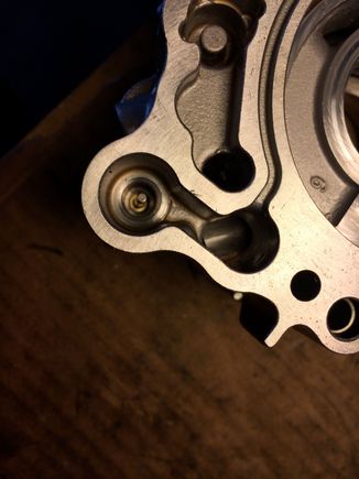 Here is the piston housing mated to the "middle" plate. You can see the thermal switch poking through.